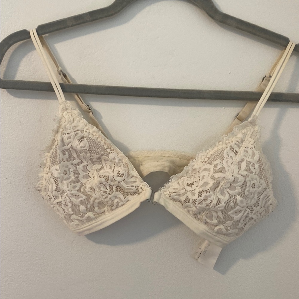 Abercrombie and Fitch Cream Lace Bralette